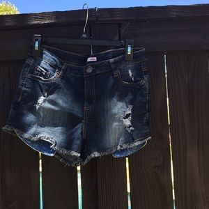 Bongo slightly ripped  Jean shorts size 5